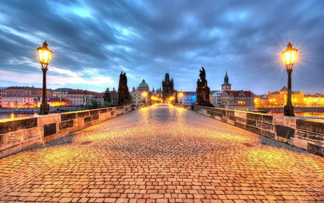 Prague City Apt on WenceslasSquare for 6
