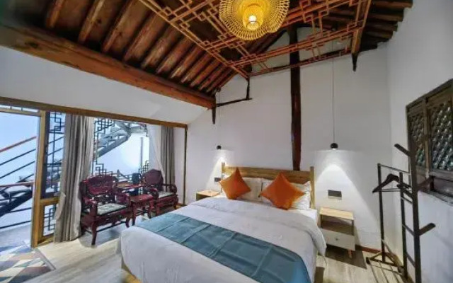 Ruyuan Boutique Homestay (Dali Erhai Caicun Branch)
