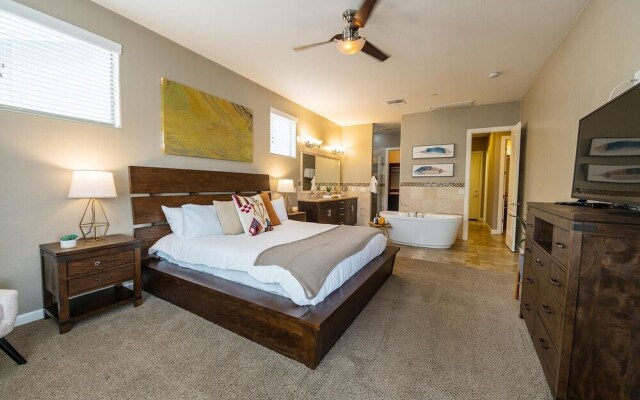 Pueblo Viejo by AvantStay | 5min Drive to Old Town - Sleeps 14