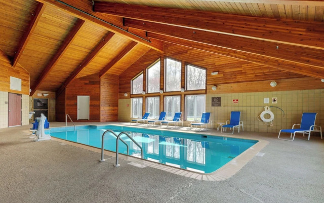 Comfort Inn & Suites Milford