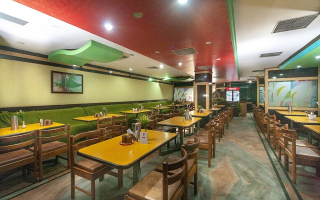 Hotel Gayathri Grand by OYO Rooms