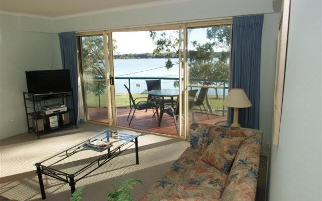 The Esplanade Riverview Holiday Apartments