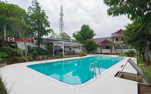 RedDoorz Plus @ Pakuan Residence Tajur