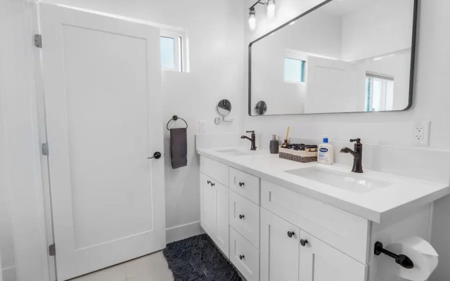 Rise Suites Oceanside