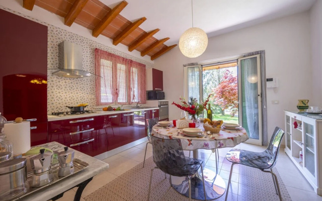 Villa Clara few km From the sea