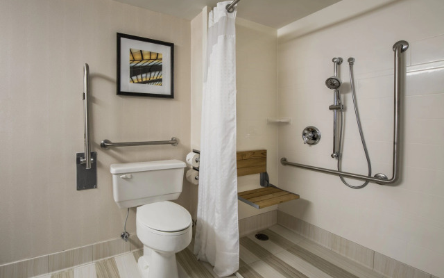 Holiday Inn Winnipeg South by IHG