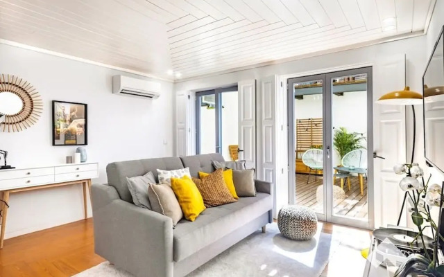 Almad1 · Artsy Retreat in the Heart of Porto