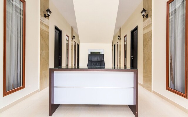 OYO Life 2735 Graha Nirwana