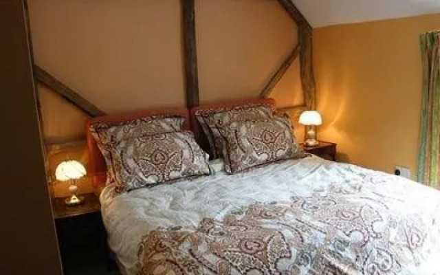 Sir Alfred Munnings Hotel