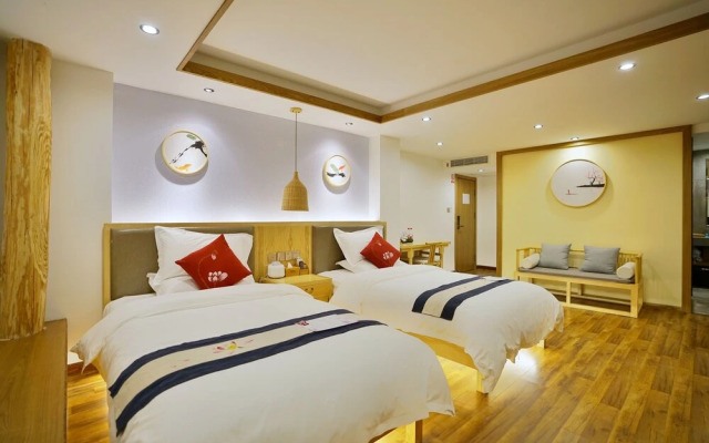 Yuexijiang Boutique Holiday Hotel