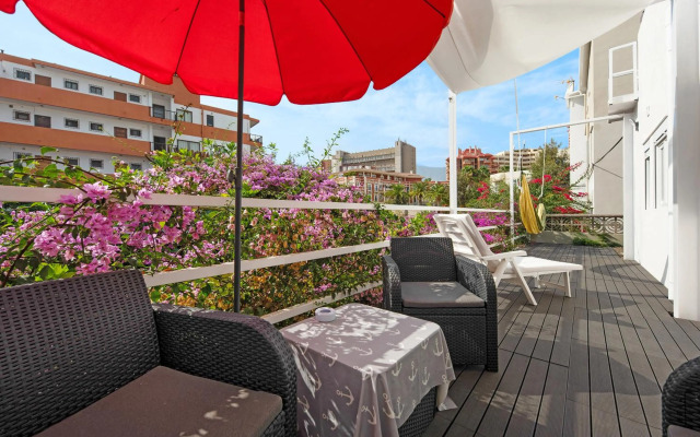 Fantastico 4 - With Large Private Terrace, Free Parking, air Conditioning, BBQ