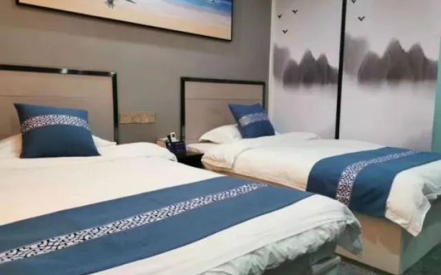 Forest Mansion Hotel