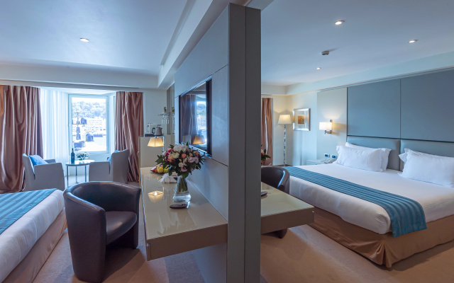Hotel Port Palace
