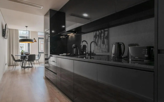 Urban Luxury Apartment, Downtown Porto near Metro