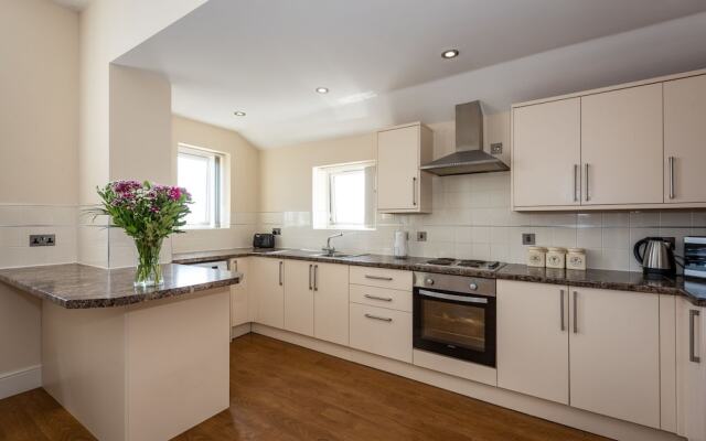 Waterview Deluxe Apartments