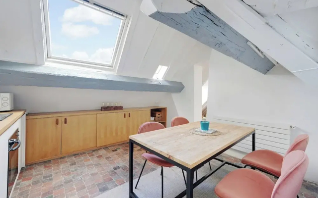 Bright 4P Studio in the Heart of Paris: Marais/rivoli