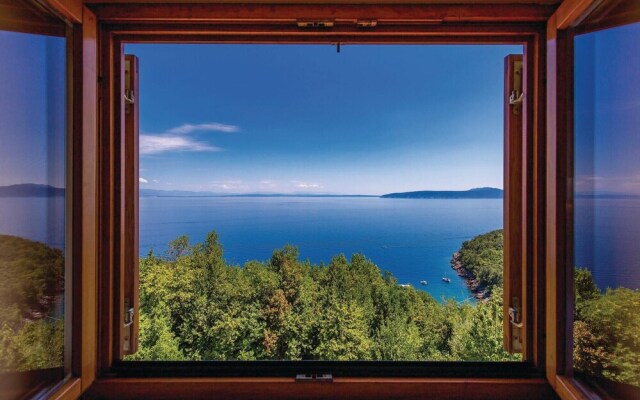 Nice Home in Medveja With Wifi and 3 Bedrooms