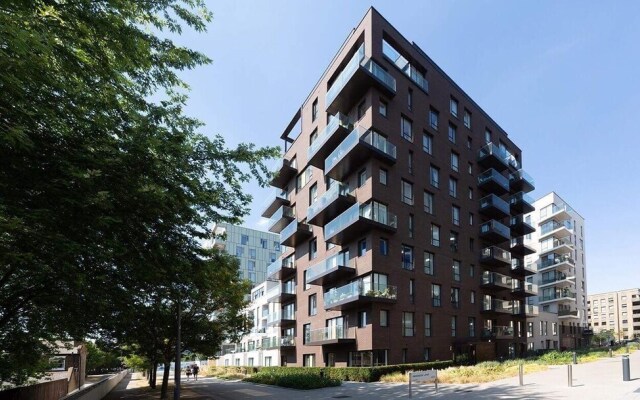 Modern Two Bedroom Two Bathroom Flat