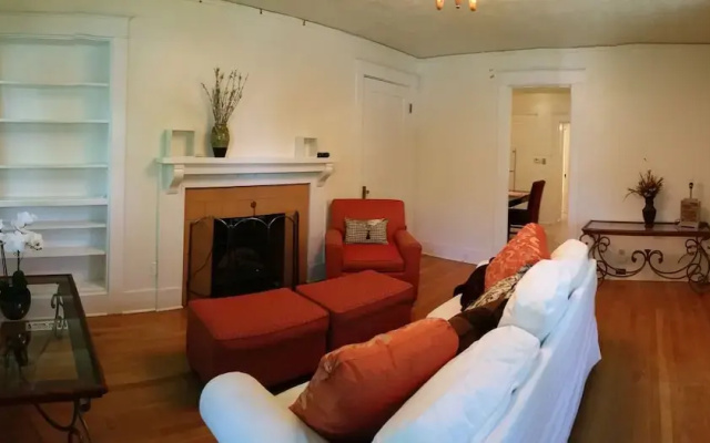 Retro 1 Bdrm-Comfy King-Walk Downtown - фото 2