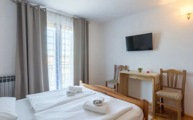 Bed & Breakfast Maki