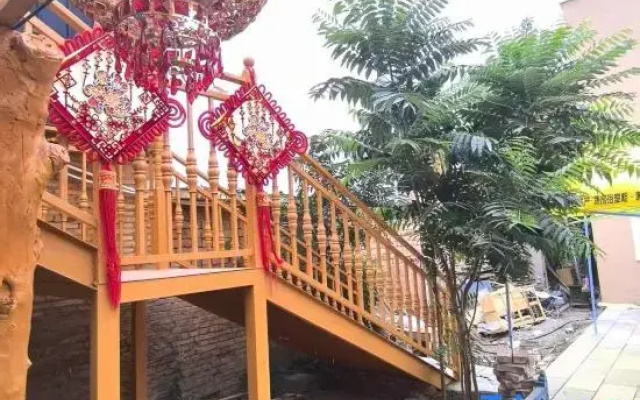 Heqian Yuexia Homestay (Ili River Valley Scenic Area)