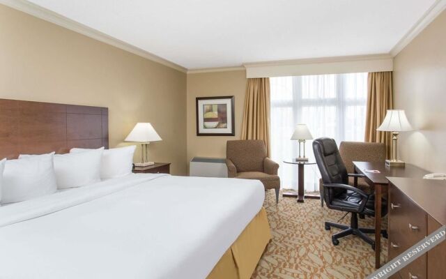 Ramada by Wyndham Cornwall