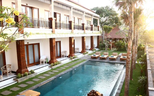 Seno Guesthouse & Cafe