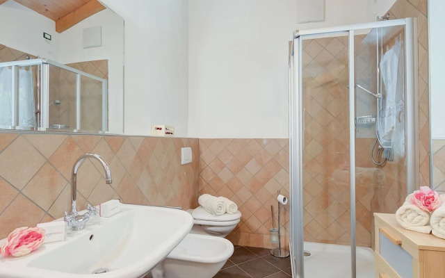 Casa Tra Borgo e Lago