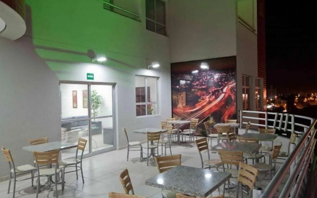 Serras Hotel