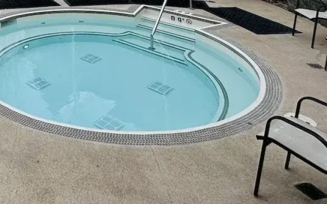 Stoneridge Resort - Mountain View - Pool & Hot Tub