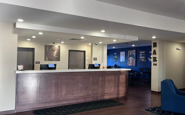 Comfort Inn & Suites