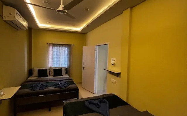 The Gulmohar Inn