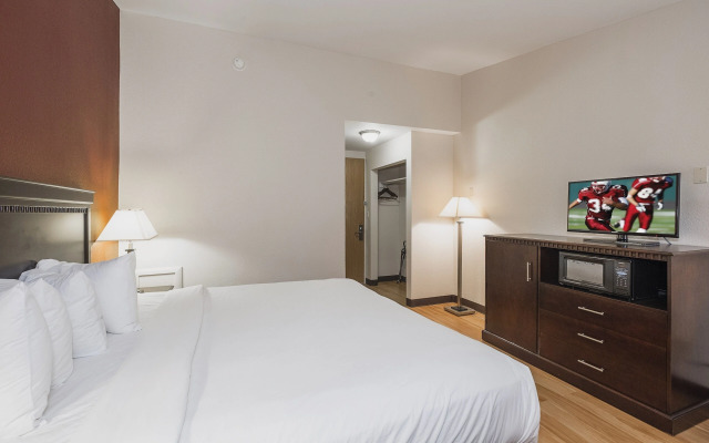 Red Roof Inn & Suites Mt Holly - McGuire AFB