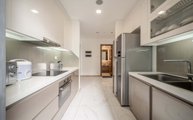 LANDMARK 81 Luxury Riverside Retreat