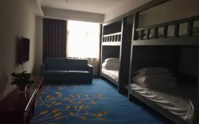 Longwan Hot Spring Hotel
