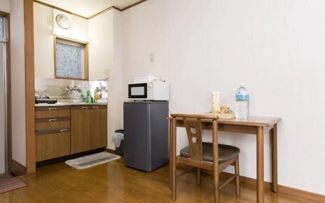 Centrally Located Deluxe Furnished.1
