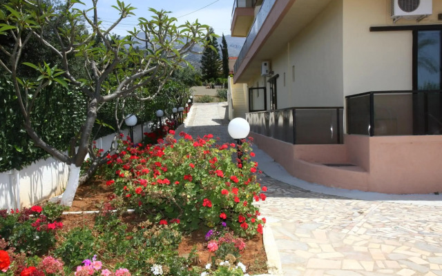 Triton Garden Hotel