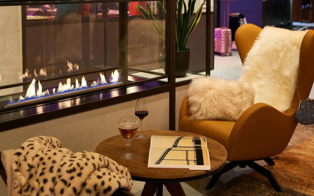 Moxy Brussels City Center