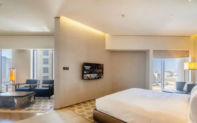 Elegant 1BR Apartment Near Dubai Frame