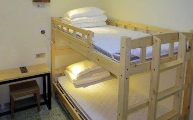 Luoyang Anximen Young Hostel
