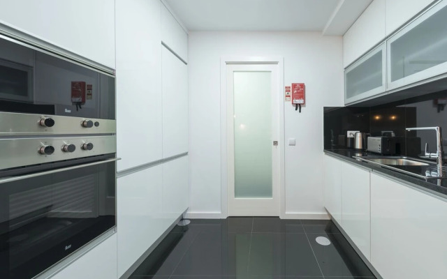 Bruno's Downtown Apartment