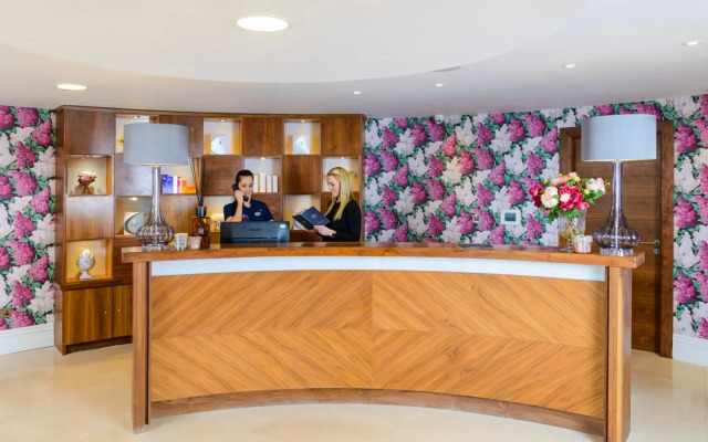 Shearwater Hotel & Spa