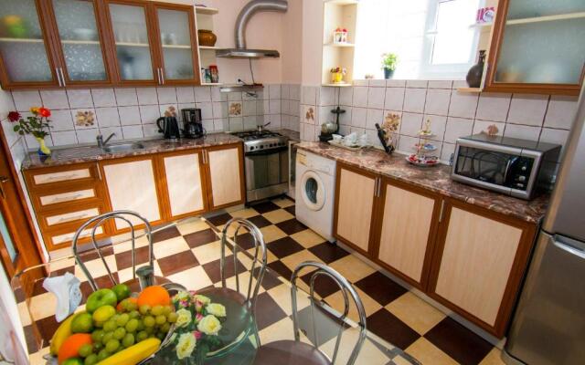 Beautiful Apartments in Villa near Airport