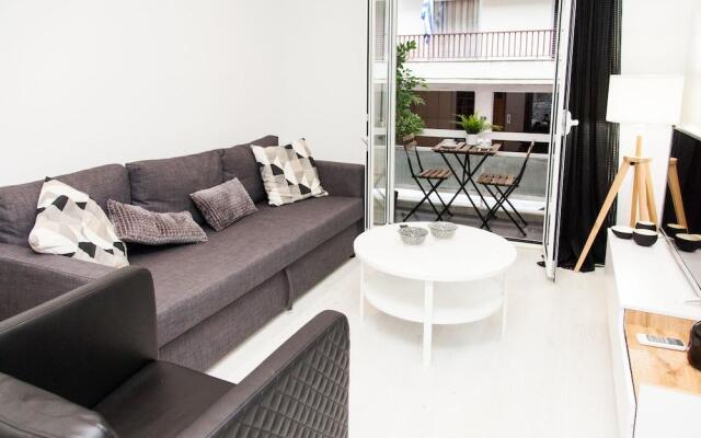 Modern, Glamorous Apt in Athens DT (2beds/2baths)