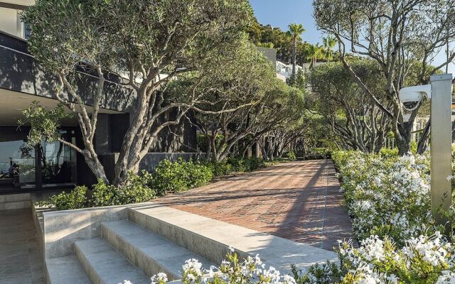 Moondance Villa & Suites