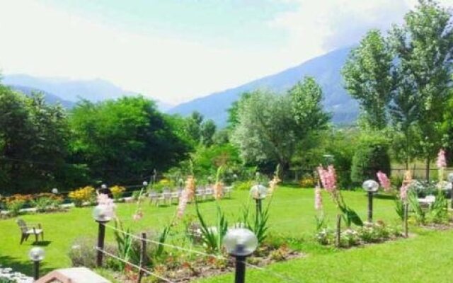 Forest Hill Resort