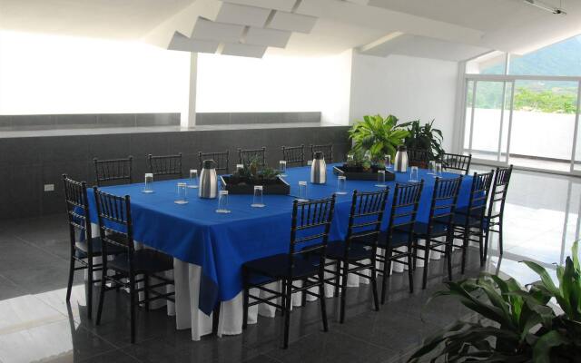Hotel Galerias Hn