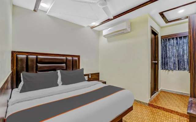 Collection O 83963 Hotel Silver Inn