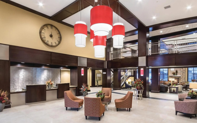 ClubHouse Hotel & Suites - Fargo