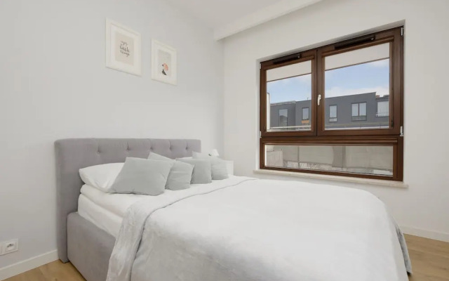 1 Bedroom Apartment Sarmacka by Renters